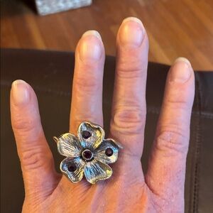 Vintage Silver and Black Floral Ring
